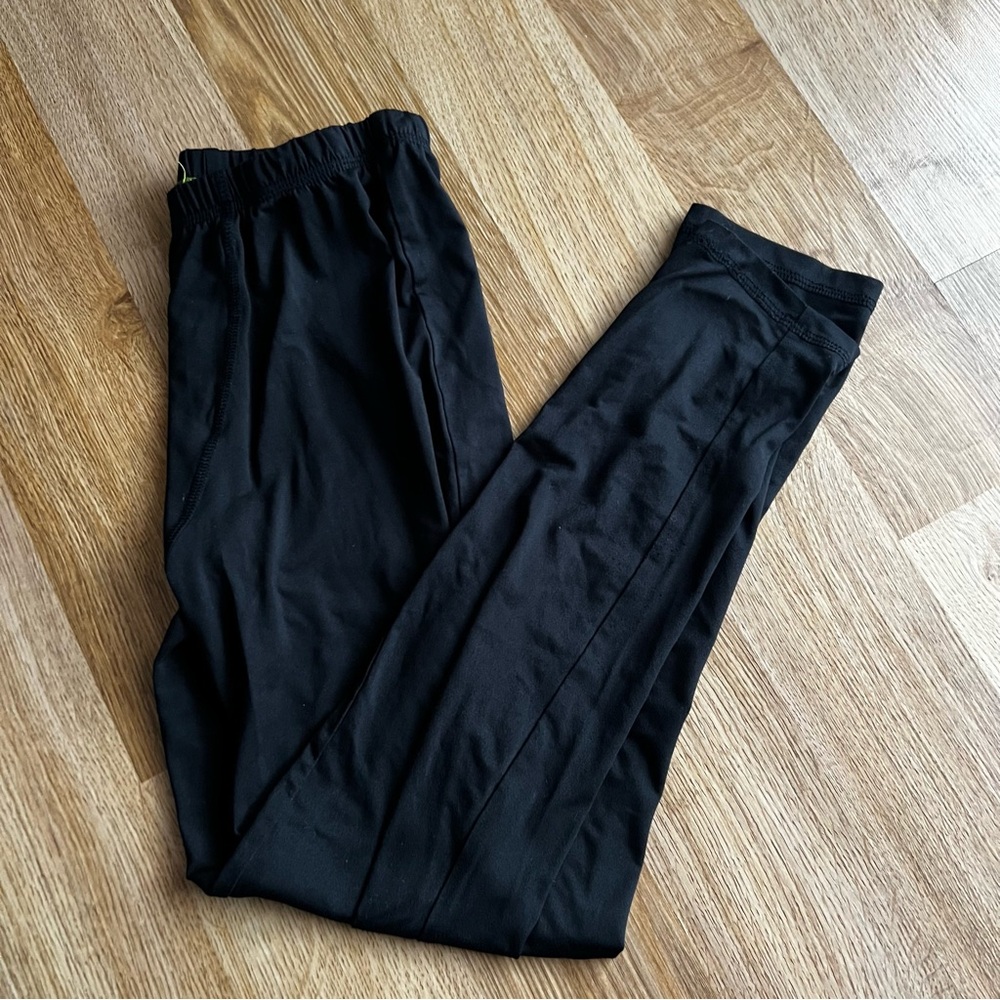 Cuddl Duds Youth Boys’ Polycare Spandex Baselayer Leggings
• Size Large (Youth)